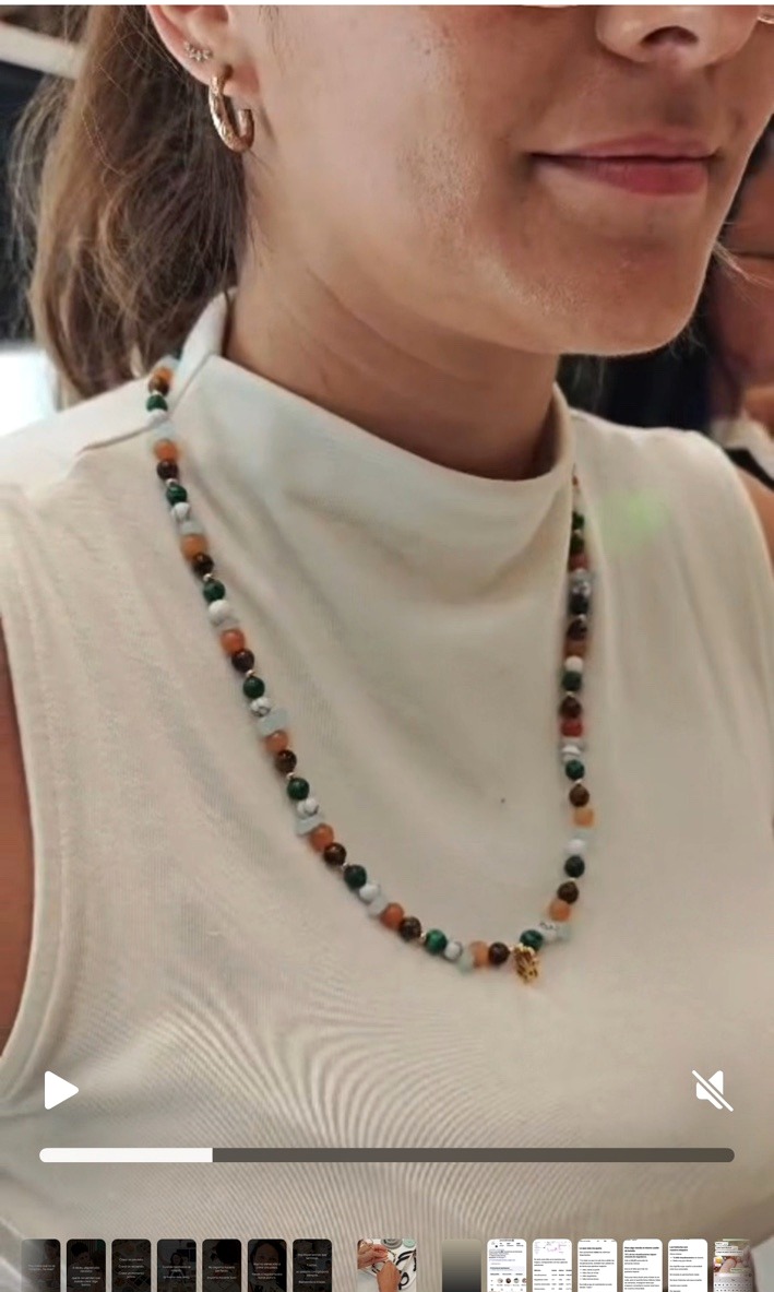 Collar de minerales